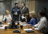 Katherine Heigl, Gerard Butler, Nick Searcy, Bree Turner, Cheryl Hines and John Michael Higgins in "The Ugly Truth."