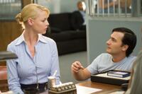 Katherine Heigl and Director Robert Luketic on the set of "The Ugly Truth."