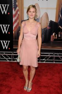 Julia Stiles at the New York premiere of "W."