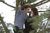 Robert Pattinson and Kristen Stewart in "Twilight."