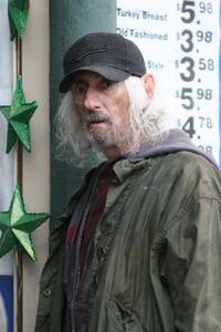 Larry Hankin as Perry in "The Alphabet Killer."