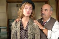 Nora Arnezeder as Douce and Gerard Jugnot as Pigoil in "Paris 36."