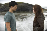 Taylor Lautner and Kristen Stewart in "The Twilight Saga: New Moon." 