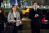 Elisabeth Moss and Jesse Liebman in "Did You Hear About The Morgans?"