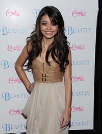 Sarah Hyland at the California premiere of "Beastly."