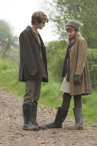 Carey Mulligan as Kathy, Andrew Garfield as Tommy in "Never Let Me Go."