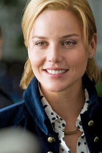 Abbie Cornish as Lindy in "Limitless."