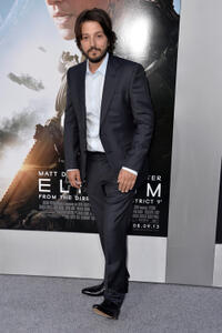 Diego Luna at the California premiere of "Elysium."