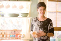Jessica Szohr as Paula in "I Don't Know How She Does It."