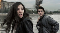 Olivia Thirlby and Emile Hirsch in "The Darkest Hour."