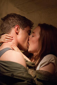 Max Irons and Saoirse Ronan in "The Host."