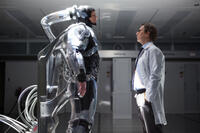 Joel Kinnaman and Gary Oldman in "RoboCop."