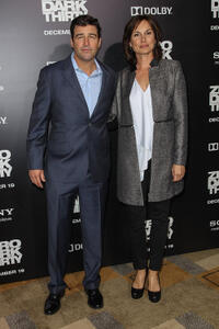 Kyle Chandler and Kathryn Chandler at the California premiere of "Zero Dark Thirty."