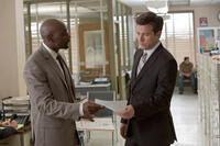Morris Chestnut and Jason Bateman in "Identity Thief."