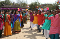 Asin Thottumkal as Sania Ali and Ajay Devgn as Prithviraj Raghuvanshi in "Bol Bachchan."