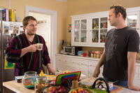 Chris Pratt as Brett and Vince Vaughn as David Wozniak in "Delivery Man."