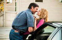 Dennis Quaid as Henry and Heather Graham as Meredith in "At Any Price."