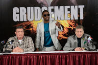 Sylvester Stallone as Henry "Razor" Sharp, Kevin Hart as Dante Slate Jr. and Robert De Niro as Billy "The Kid" Mcdonnen in "Grudge Match."