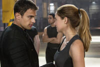 Theo James and Shailene Woodley in "Divergent."