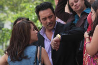 Joey Dedio and Elizabeth Rodriguez in "Tio Papi."