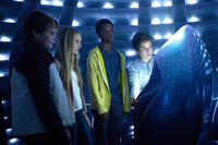 Reese Hartwig, Ella Linnea Wahlstedt, Astro and Teo Halm in "Earth to Echo."