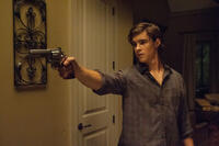 Brenton Thwaites in "Oculus."