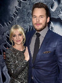 Anna Faris and Chris Pratt at the California premiere of "Jurassic World."