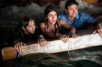 Art Parkinson as Ollie, Alexandra Daddario as Blake and Hugo Johnstone-burt as Ben in "San Andreas."