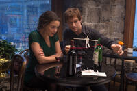 Charlotte Le Bon as Annie and Joseph Gordon-Levitt as Philippe Petit in "The Walk."