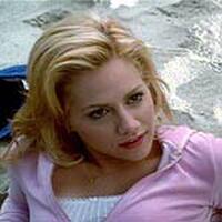 Sarah (Brittany Murphy) in "Just Married."