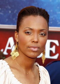 Aisha Tyler at the Los Angeles premiere of "The Santa Clause 3: The Escape Clause" 
