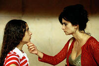 Yohana Cabo as Paula and Penelope Cruz as Raimunda in "Volver." 