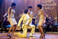 Eddie Murphy busts out a number with his trio of "Dreamgirls."