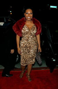 Actress Sheryl Lee Ralph arrives at the Beverly Hills premiere of "Dreamgirls."