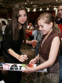 Actress Gina Mantegna at the Hollywood premiere of "Unaccompanied Minors."
