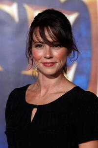 Actress Linda Cardellini at the L.A. premiere of "Enchanted."