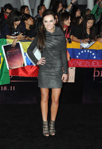 Madeline Carroll 