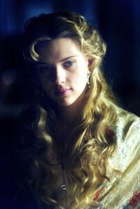
	The Looks of Scarlett Johansson
