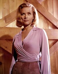 
	Honor Blackman&nbsp;Pussy Galore
