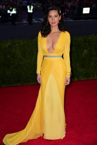 
	Olivia Munn
