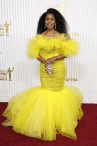 
	Angela Bassett
