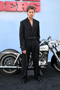 
	Austin Butler
