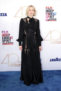 
	Carrie Coon
