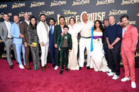 
	Scott Sheldon, Beau Flynn, Hiram Garcia, Dany Garcia, Jack Whitehall, Jaume Collet-Serra, &Eacute;dgar Ram&iacute;rez, Raphael Alejandro, Emily Blunt, Dwayne Johnson, Veronica Falc&oacute;n, John Fox, John Davis and Philipp Maximilian
