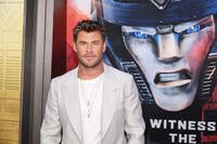 
	Chris Hemsworth

