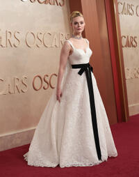 
	Elle Fanning
