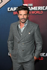 
	Frank Grillo
