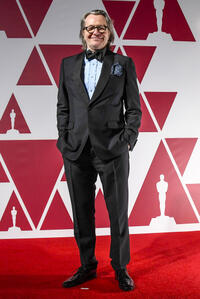 
	Gary Oldman
