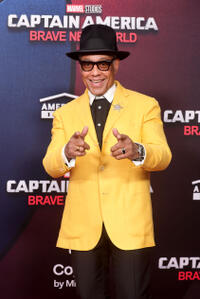 
	Giancarlo Esposito
