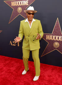 
	Giancarlo Esposito
